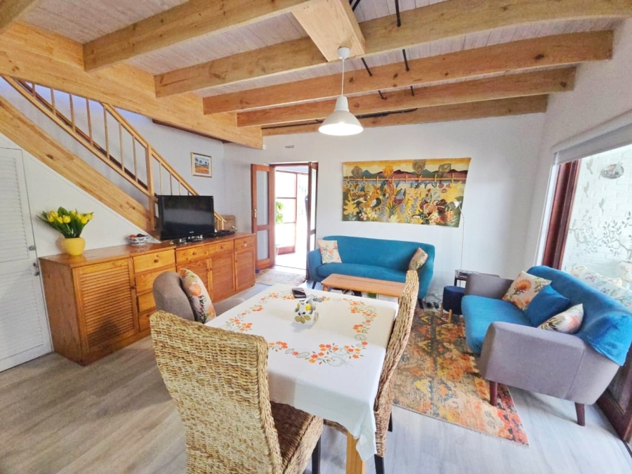 5 Bedroom Property for Sale in Kingfisher Creek Western Cape